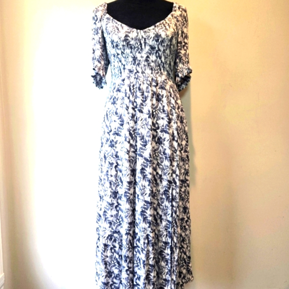 Abercrombie & Fitch Women's Smocked Puff Sleeve Floral Summer Dress Medium